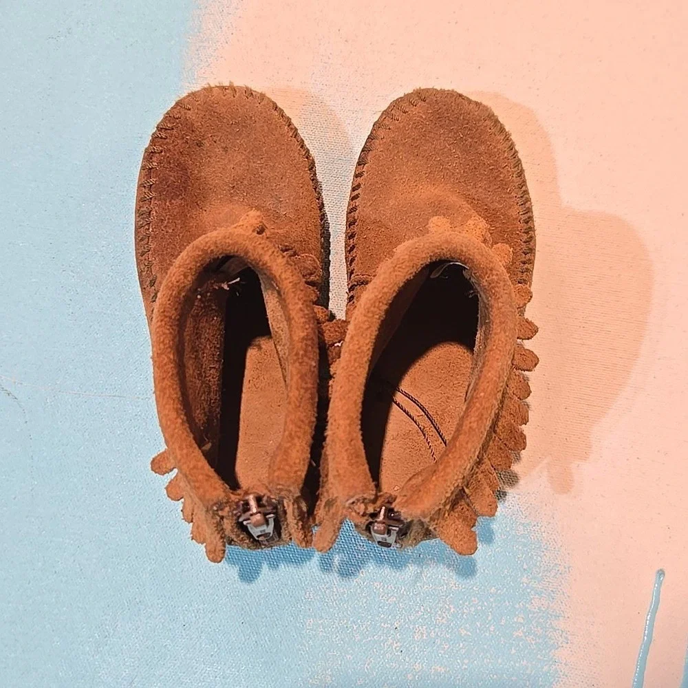 Minnetonka Kids 7 Brown Fringe‎ Moccasins Boots Suede Zip Ankle Stained Shoes